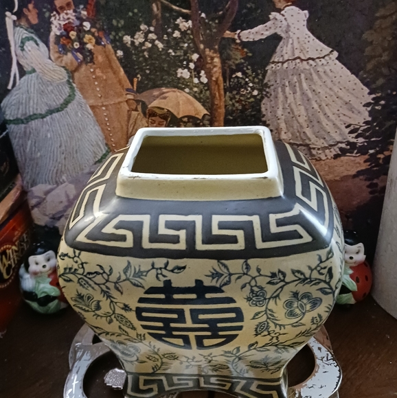 Gorgeous Vintage Asian,Oriental Pottery Vase.🐧🌏Made In China🇨🇳Gift it.🎁 👌 - Picture 6 of 11